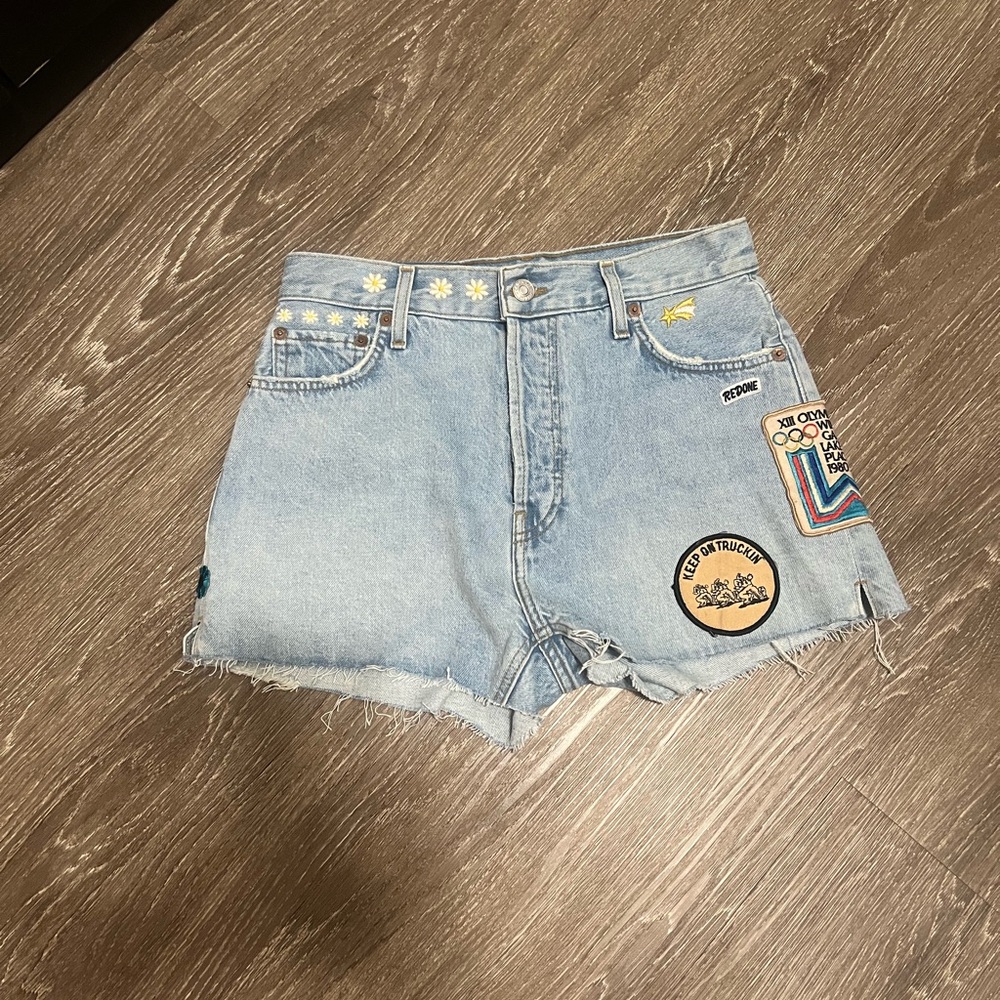 RE/DONE Classic Embellished Short in Light